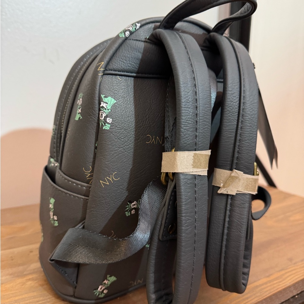 Disney Loungefly NYC Minnie Mouse Statue of Liberty mini backpack NWT - Picture 2 of 6